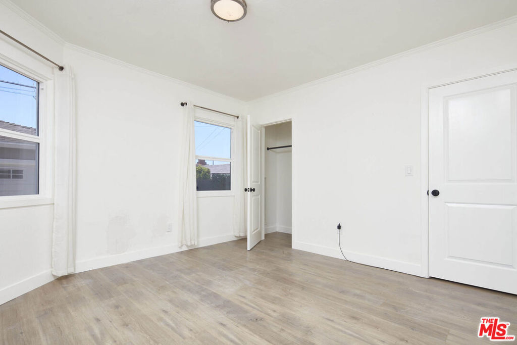 2904 W 81st Street Property Photo 28