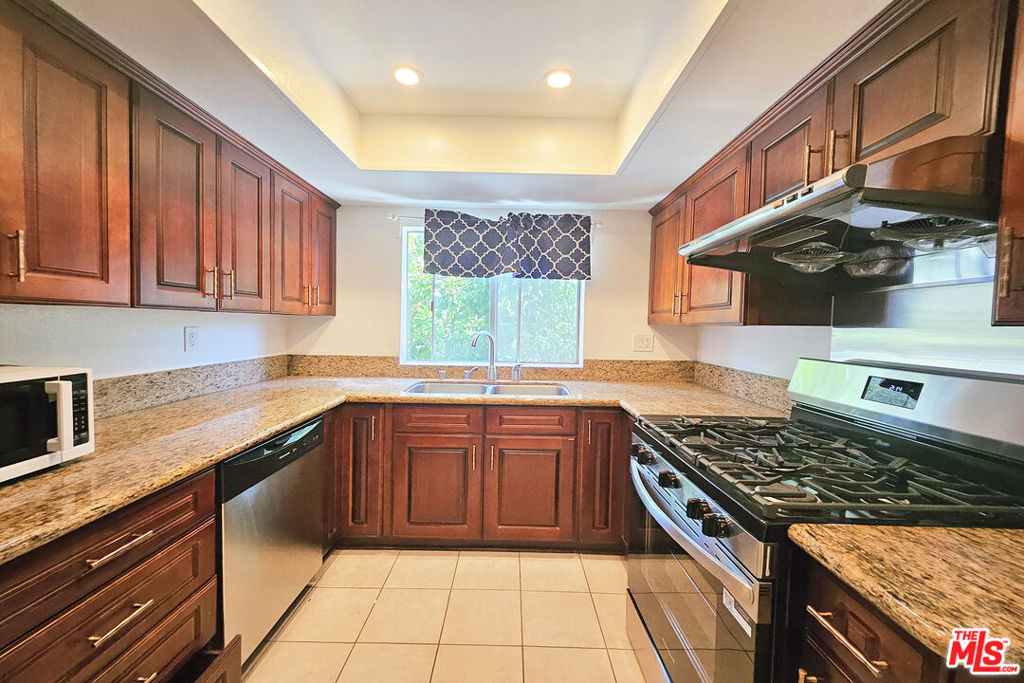 1454 E Orange Grove Boulevard 1 Property Photo 12