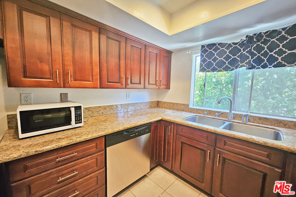 1454 E Orange Grove Boulevard 1 Property Photo 16