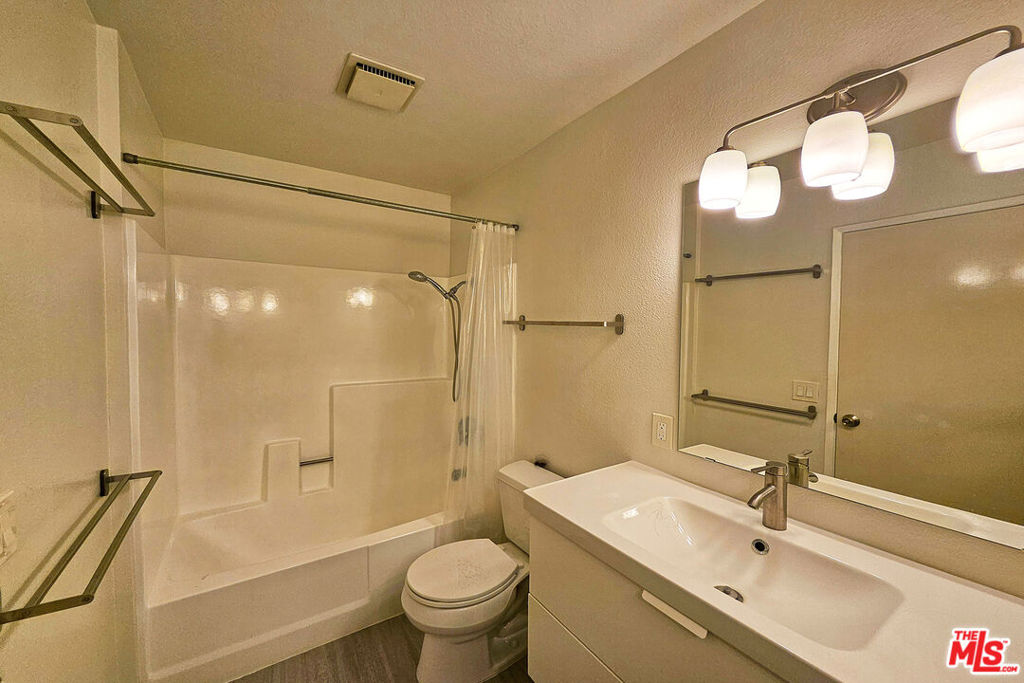 1454 E Orange Grove Boulevard 1 Property Photo 24