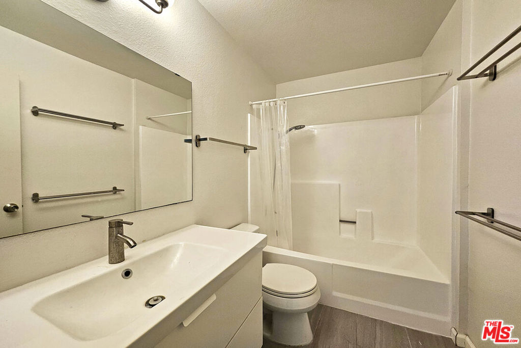 1454 E Orange Grove Boulevard 1 Property Photo 33