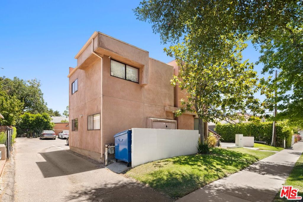 1229 Hollister Street Property Photo 2