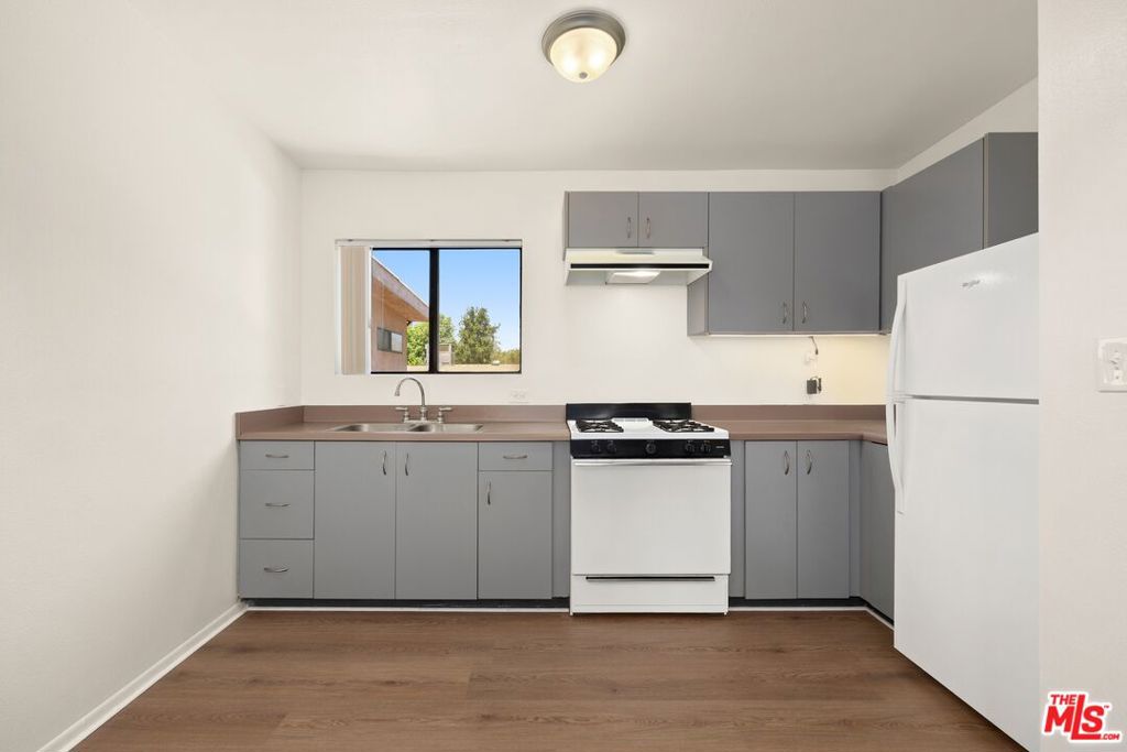 1229 Hollister Street Property Photo 3