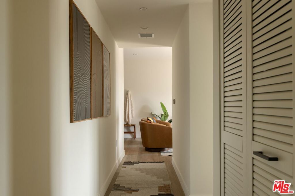 1110 S Spaulding Avenue 204 Property Photo 8