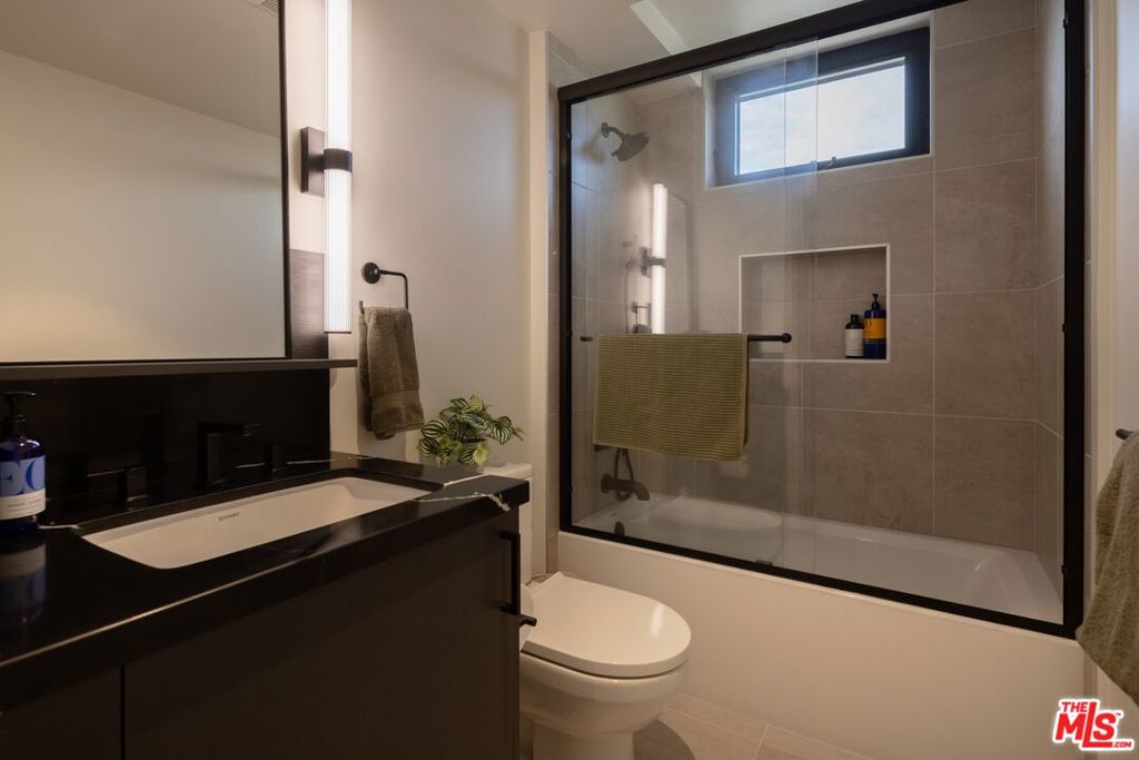 1110 S Spaulding Avenue 204 Property Photo 18