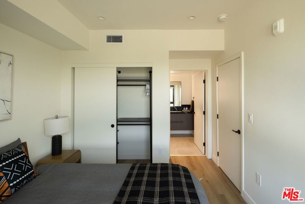 1110 S Spaulding Avenue 204 Property Photo 26