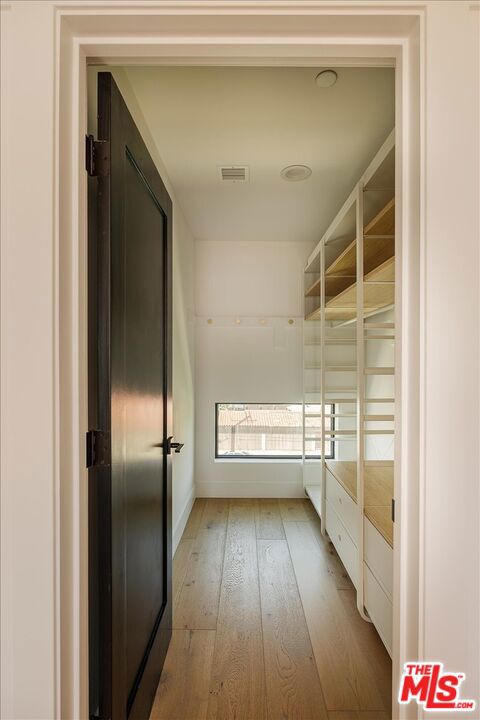 11310 Victory Boulevard Property Photo 26