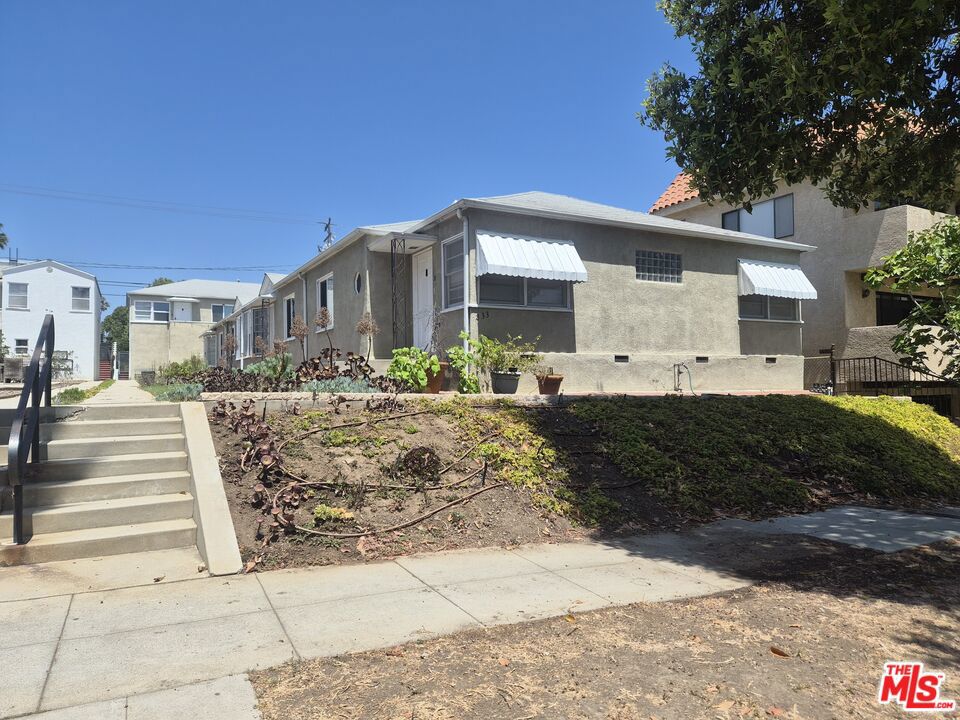 833 16th Street C Property Photo 3