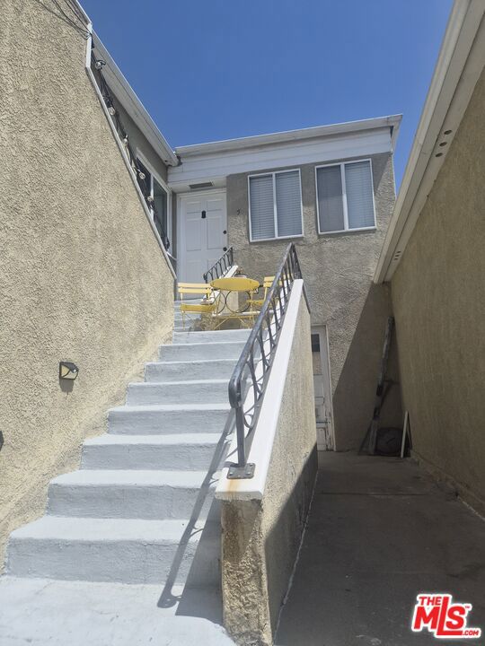 833 16th Street C Property Photo 8
