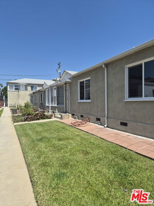 833 16th Street C Property Photo 11
