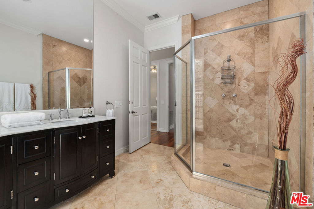 5405 Fremantle Lane Property Photo 19