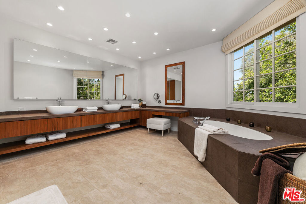 5405 Fremantle Lane Property Photo 24