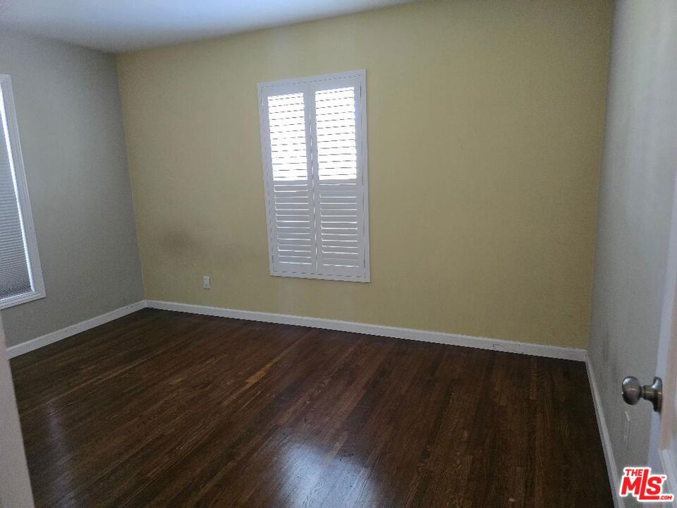 612 W Ellis Avenue Property Photo 4