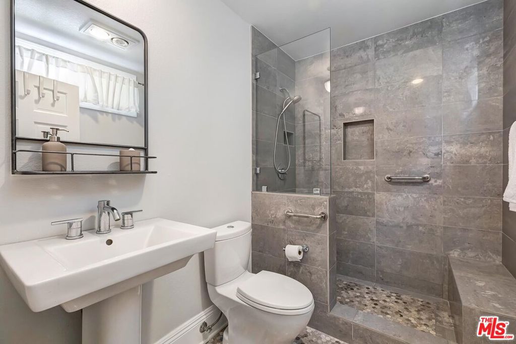 4131 Troost Avenue Property Photo 41