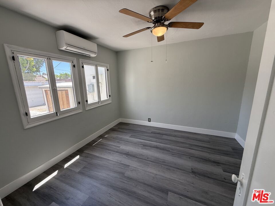 92 S Sunnyslope Avenue Property Photo 2