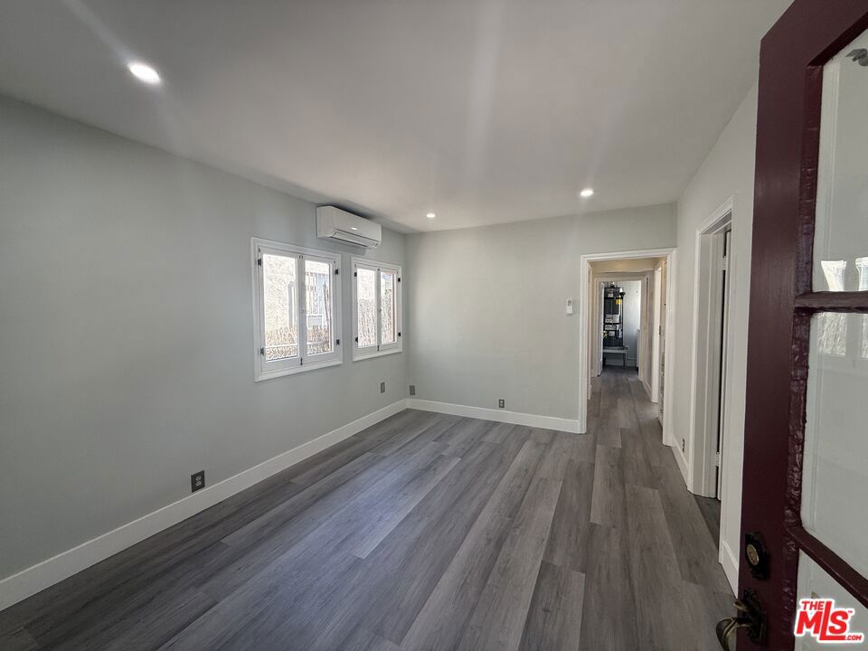 92 S Sunnyslope Avenue Property Photo 6