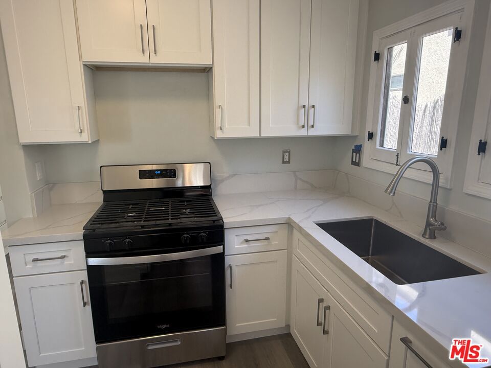 92 S Sunnyslope Avenue Property Photo 8
