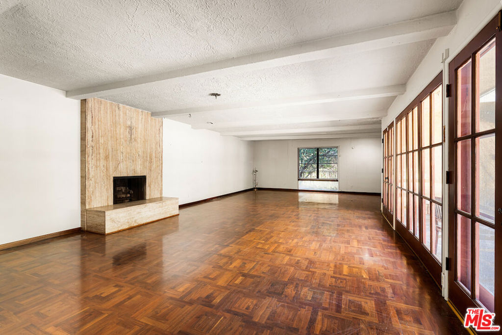 9966 Liebe Drive Property Photo 8