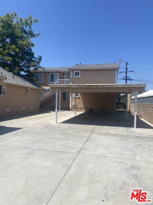 1045 W 103rd Street Property Photo 3