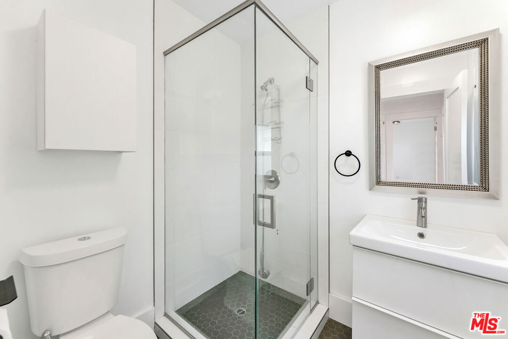 1333 S Hudson Avenue 1333 Property Photo 5