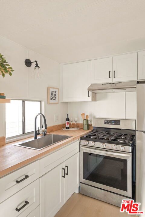 11250 Playa Street 82 Property Photo 3