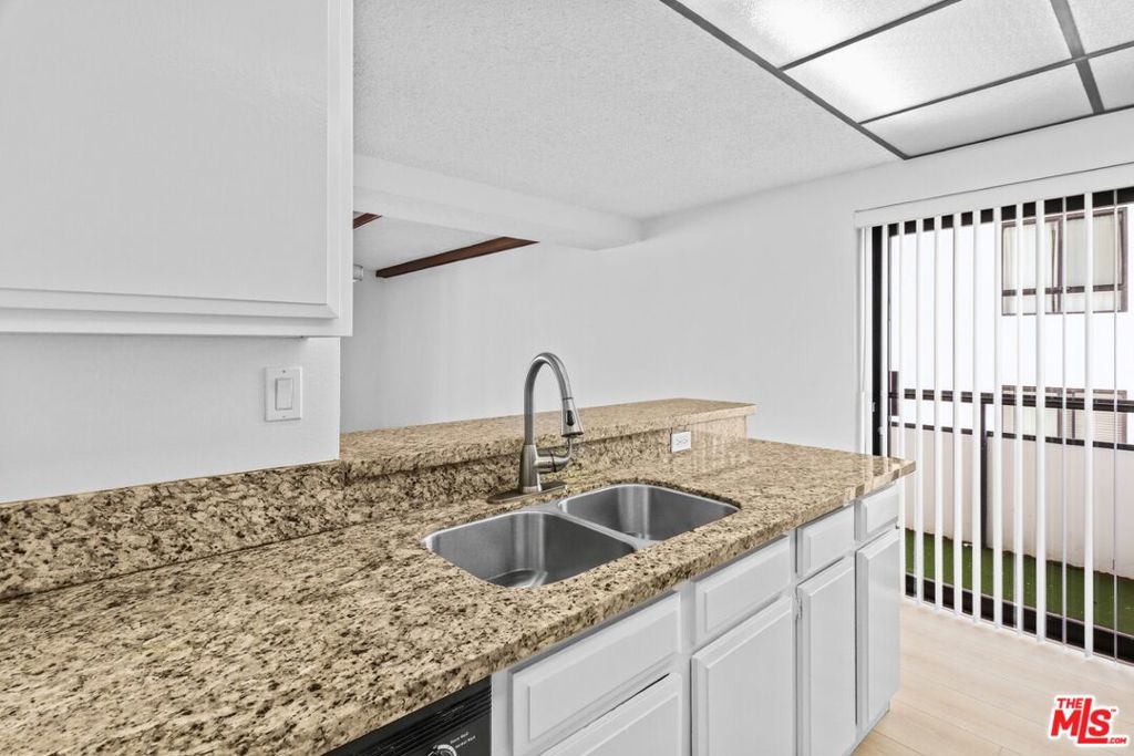 10535 Wilshire Boulevard 603 Property Photo 1