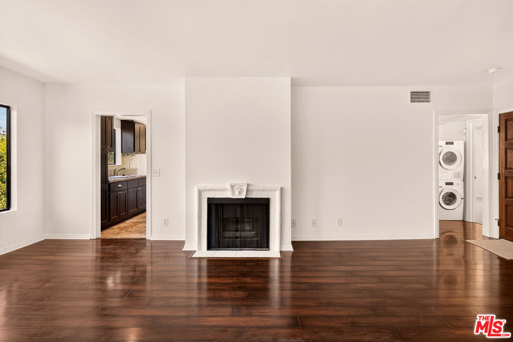 3271 Sawtelle Boulevard 204 Property Photo 6