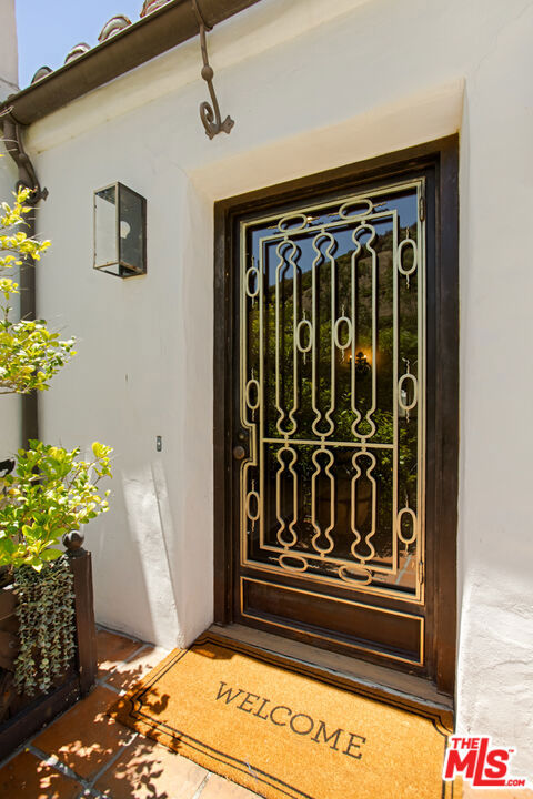 1407 N Beverly Drive Property Photo 10