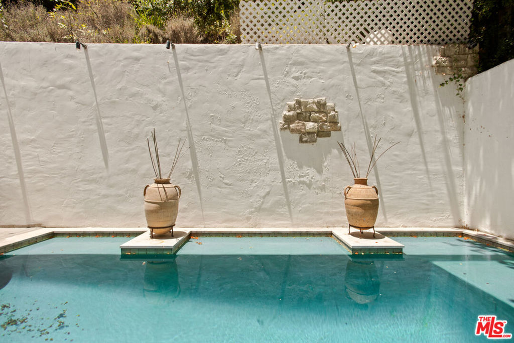 1407 N Beverly Drive Property Photo 18