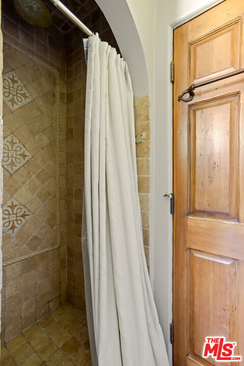 1407 N Beverly Drive Property Photo 34