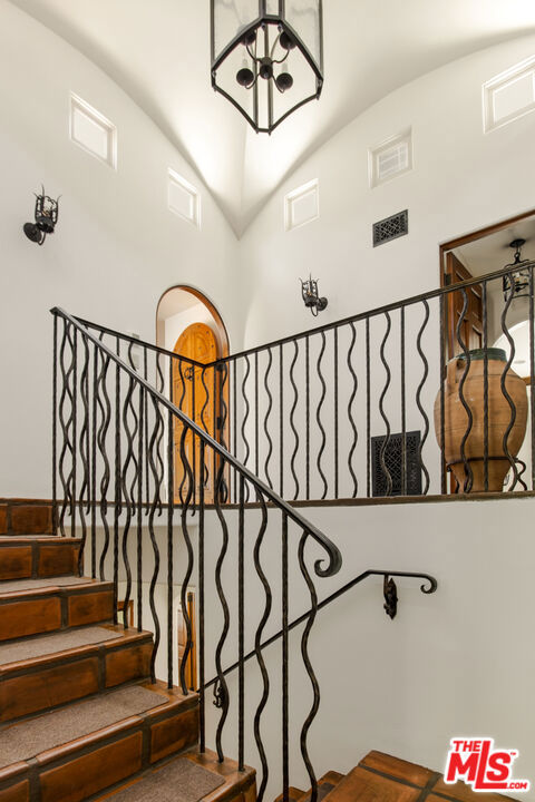 1407 N Beverly Drive Property Photo 35