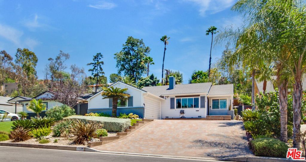 7724 Shady Cove Avenue Property Photo 1