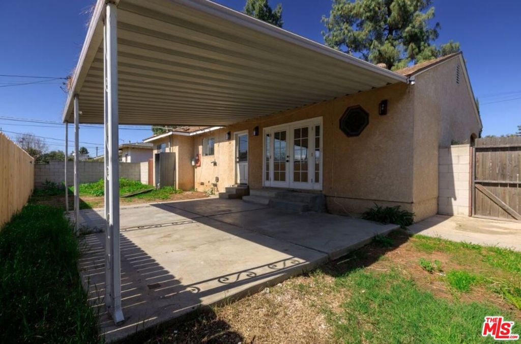 16130 Devonshire Street Property Photo 11