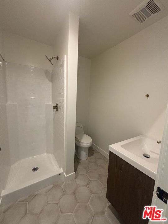 16130 Devonshire Street Property Photo 16