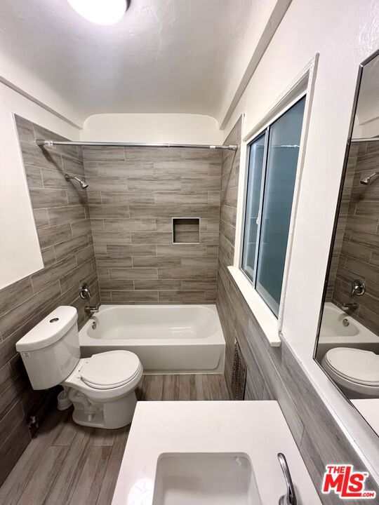 505 Edgewood Street Property Photo 7
