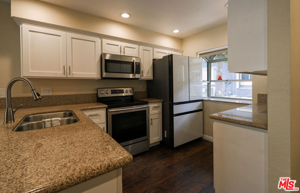25595 Pine Creek Lane Property Photo 1