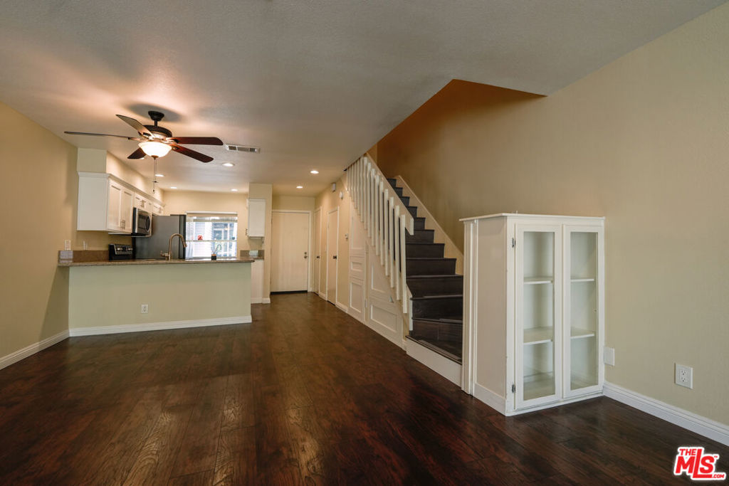 25595 Pine Creek Lane Property Photo 3