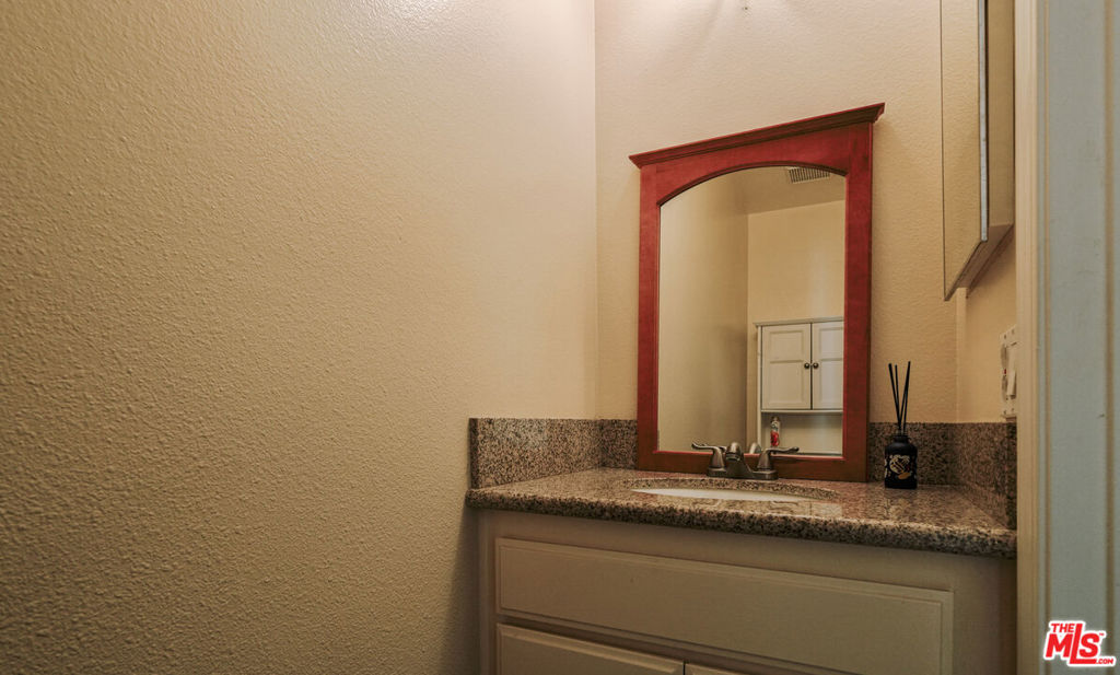 25595 Pine Creek Lane Property Photo 6