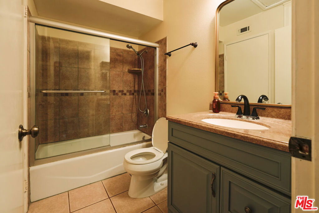 25595 Pine Creek Lane Property Photo 12