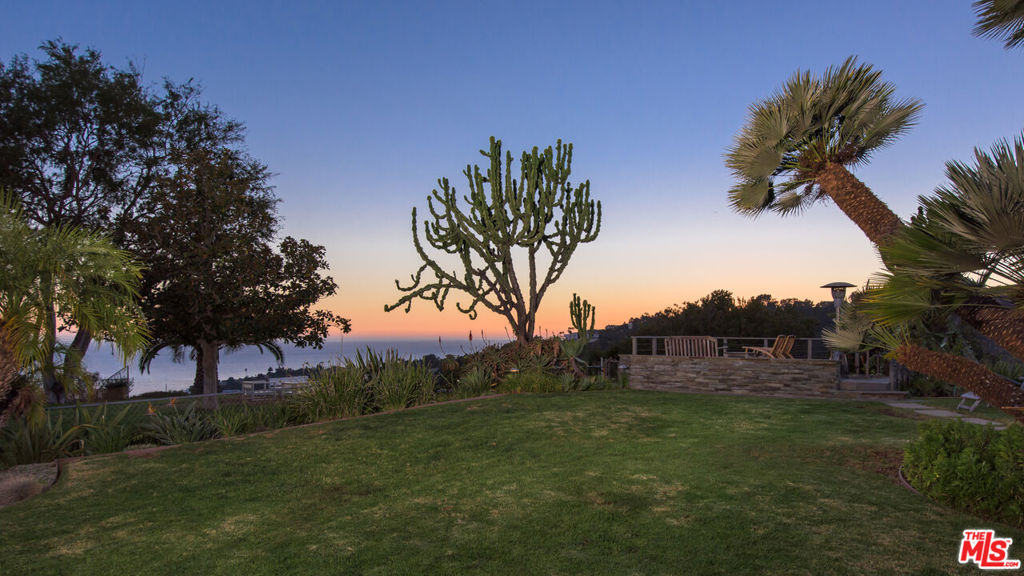 843 Enchanted Way Property Photo 29