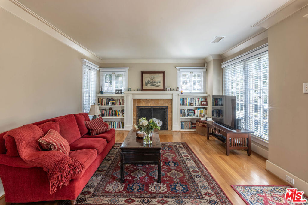 880 Wellesley Avenue Property Photo 6