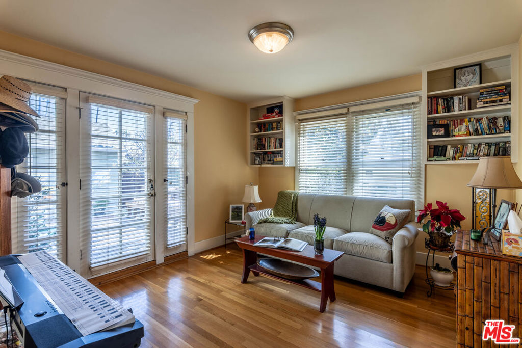880 Wellesley Avenue Property Photo 19