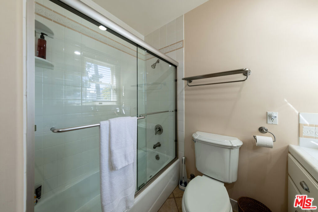 880 Wellesley Avenue Property Photo 27