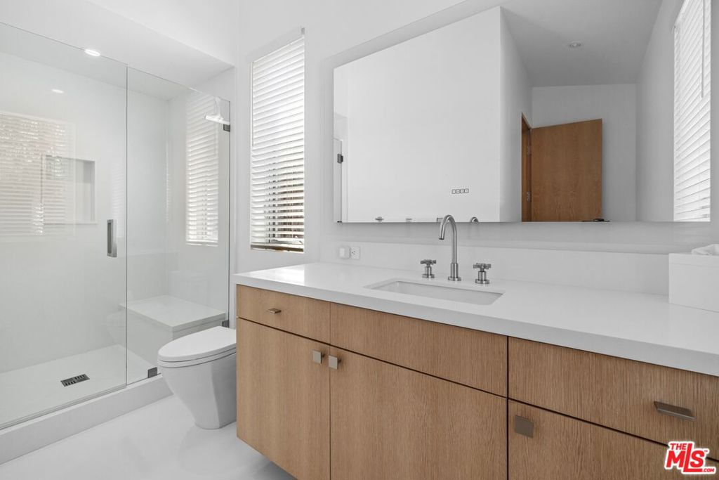 24380 Malibu Road Property Photo 35