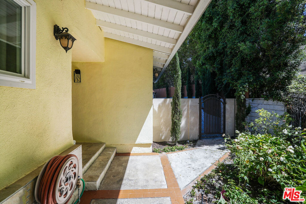 7796 Skyhill Drive Property Photo 3