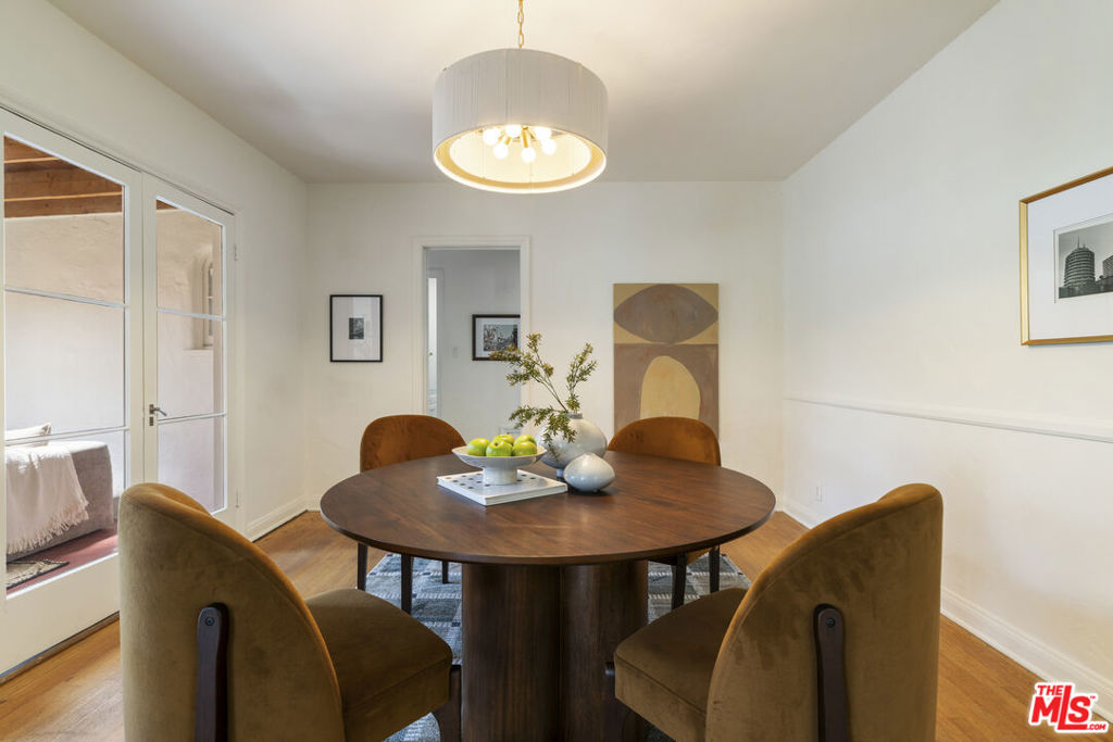 585 N Irving Boulevard Property Photo 11