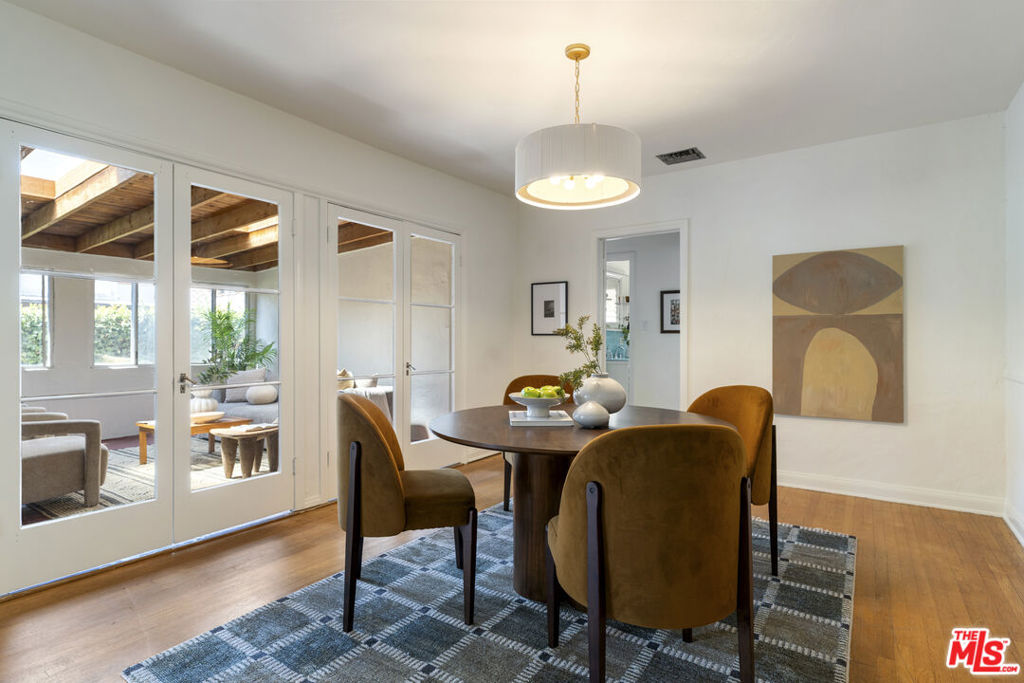 585 N Irving Boulevard Property Photo 12