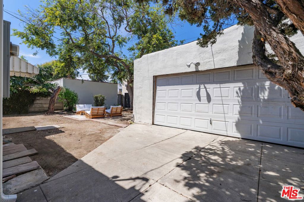 585 N Irving Boulevard Property Photo 39