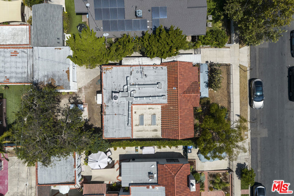 585 N Irving Boulevard Property Photo 42