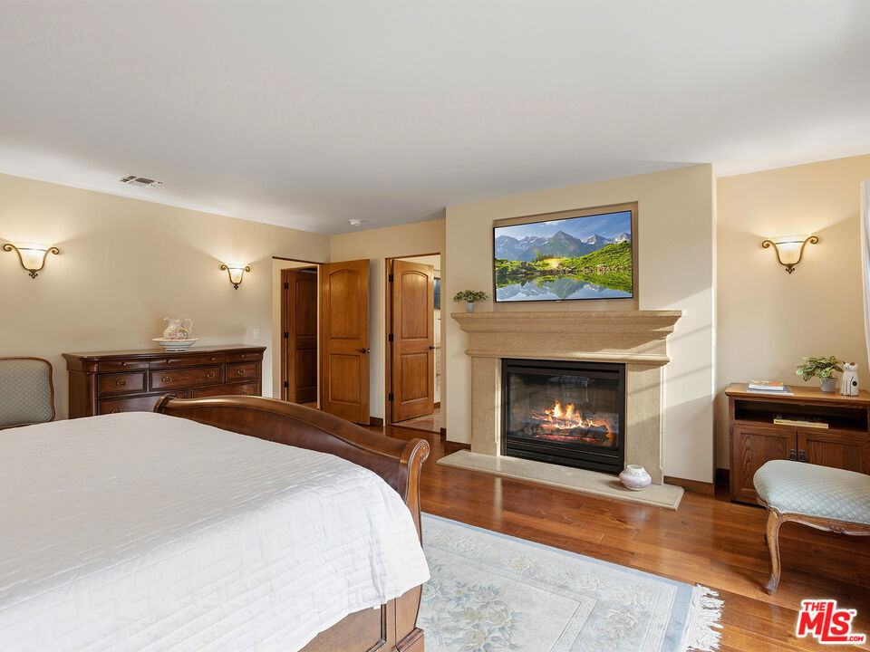 2026 Greenfield Avenue Property Photo 12